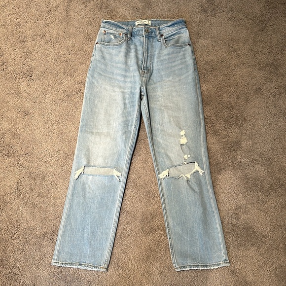 Abercrombie The Ankle Straight Ultra High Rise Jeans - Picture 2 of 5